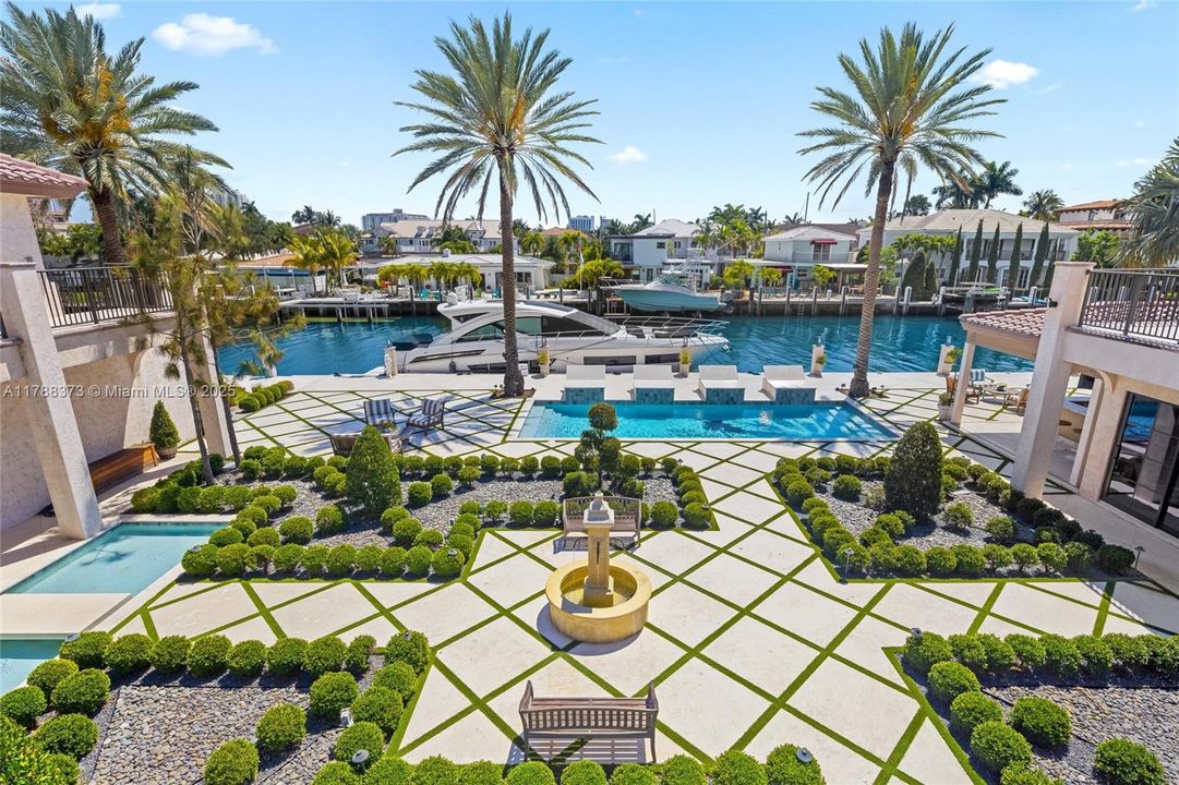 For Sale: $39,000,000 (8 beds, 9 baths, 14846 Square Feet)