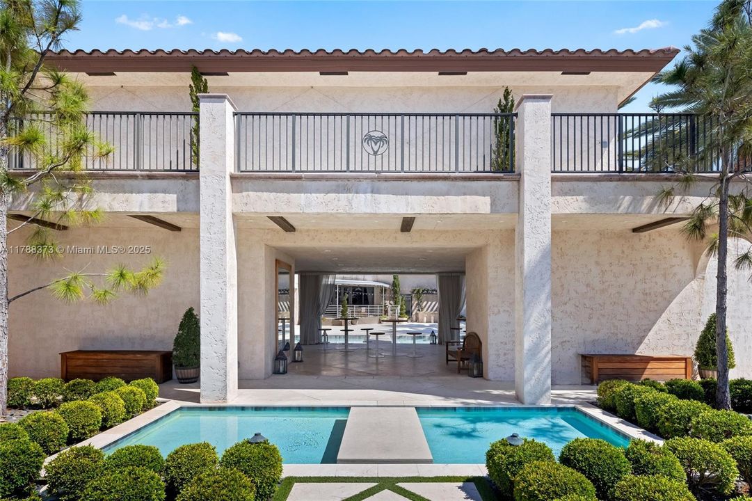 For Sale: $39,000,000 (8 beds, 9 baths, 14846 Square Feet)