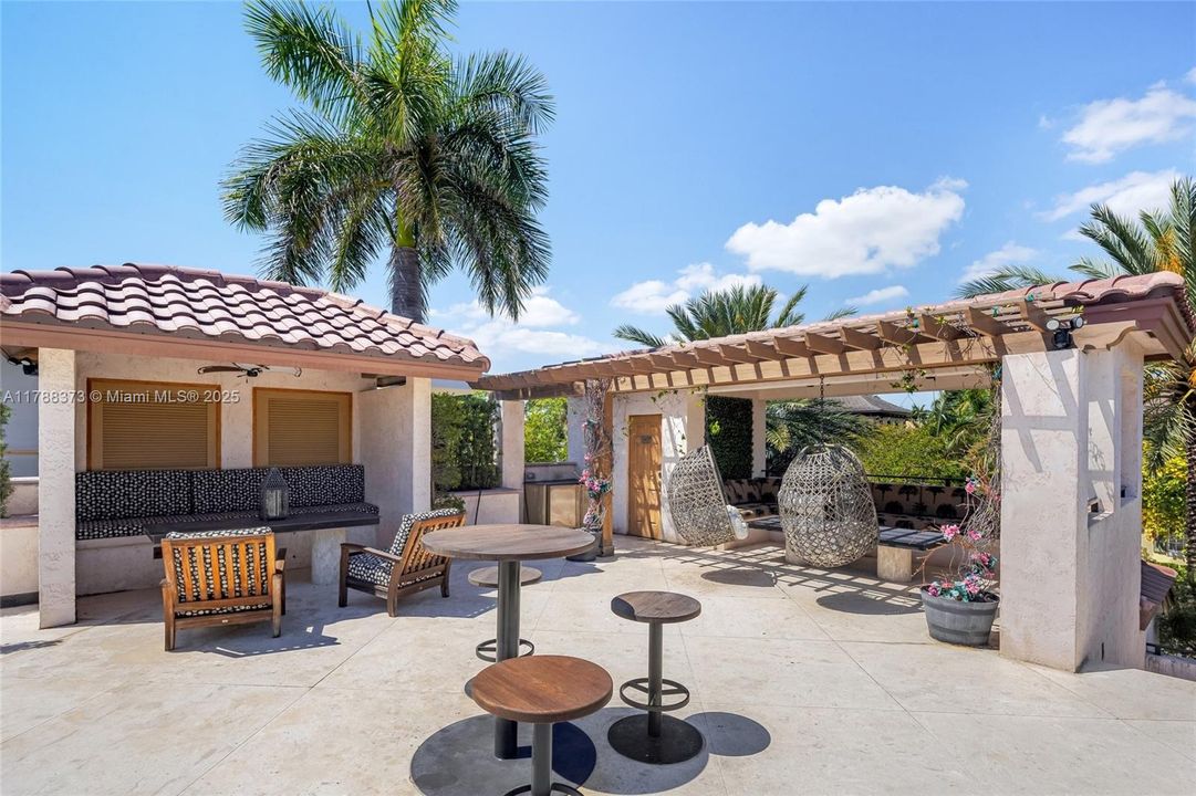 For Sale: $39,000,000 (8 beds, 9 baths, 14846 Square Feet)