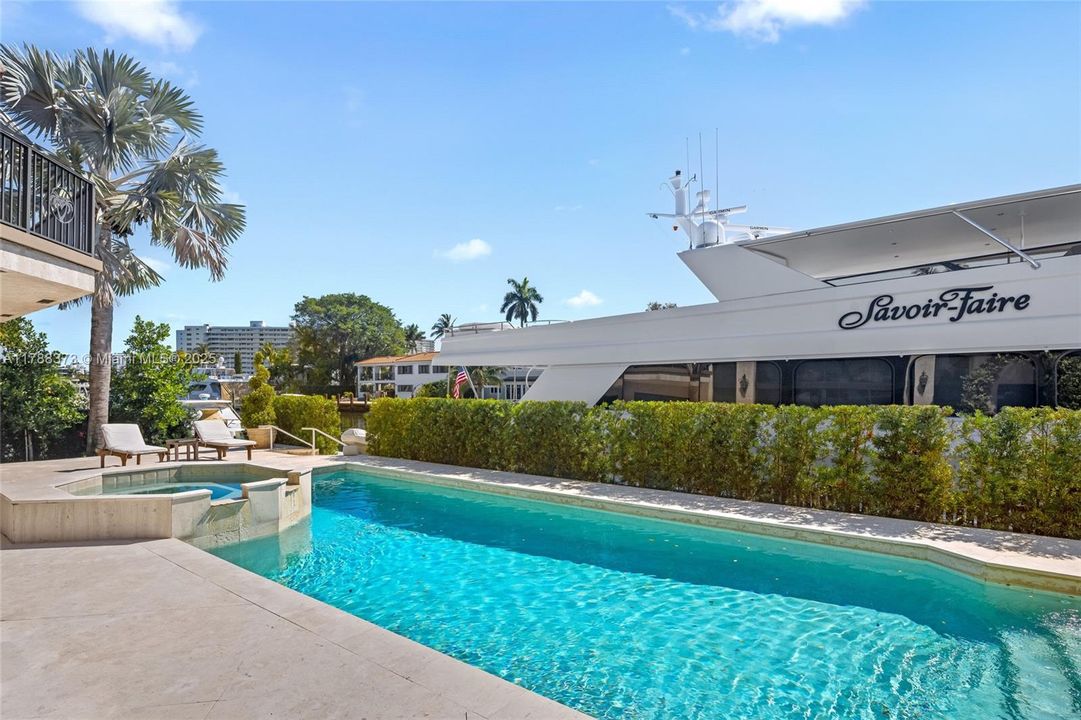 For Sale: $39,000,000 (8 beds, 9 baths, 14846 Square Feet)