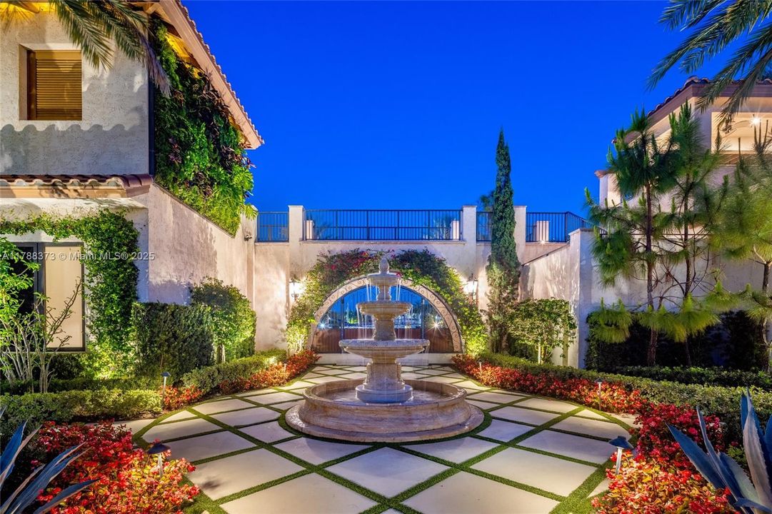 For Sale: $39,000,000 (8 beds, 9 baths, 14846 Square Feet)