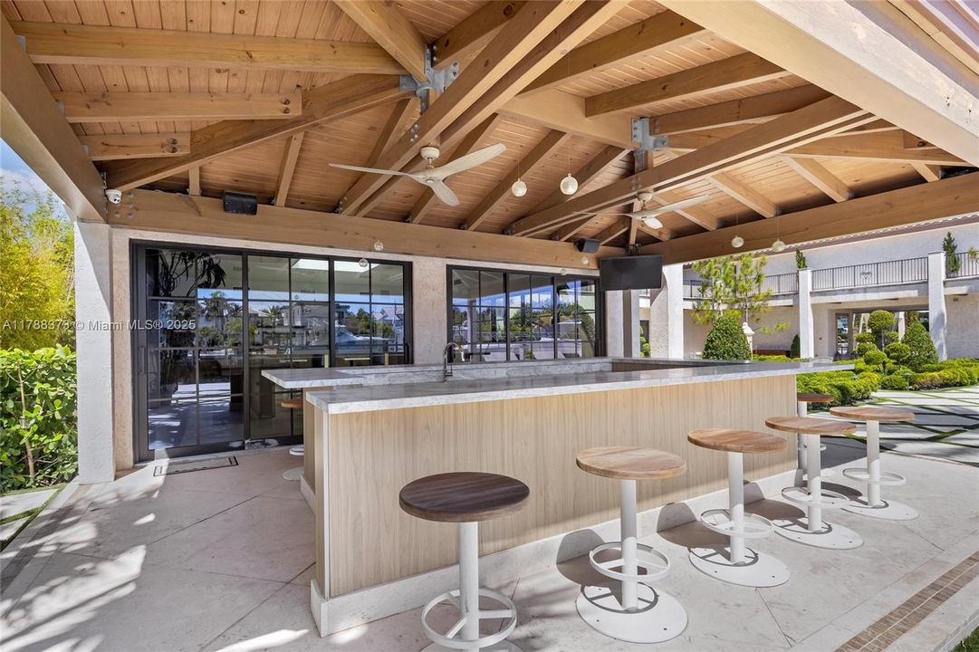 For Sale: $39,000,000 (8 beds, 9 baths, 14846 Square Feet)