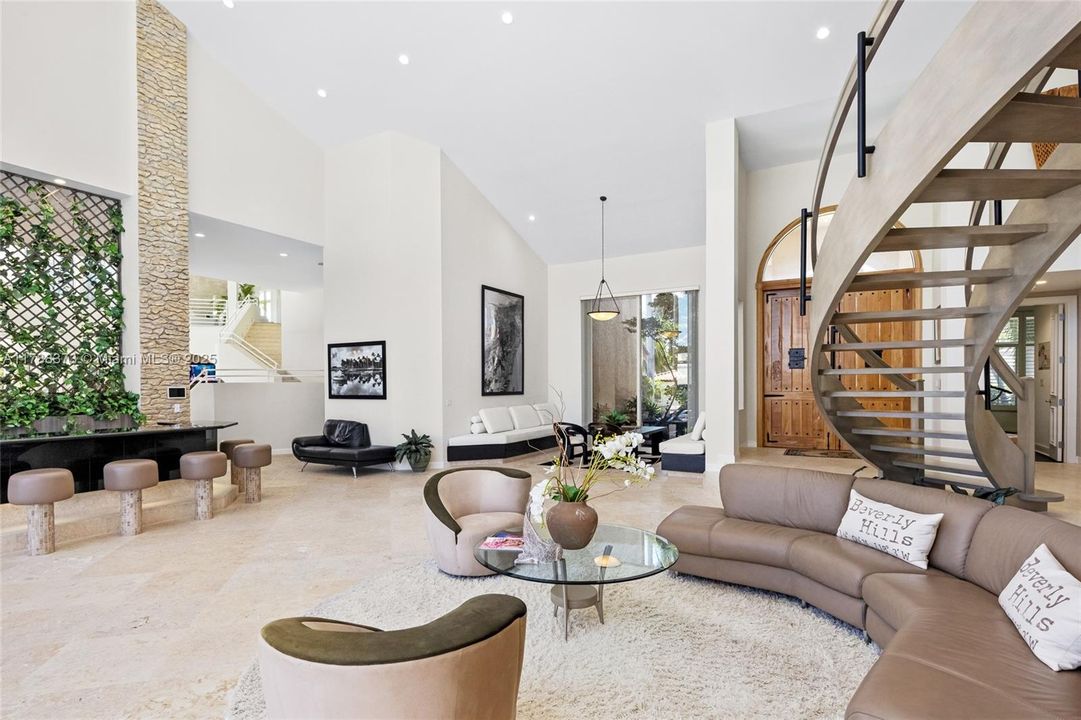 For Sale: $39,000,000 (8 beds, 9 baths, 14846 Square Feet)