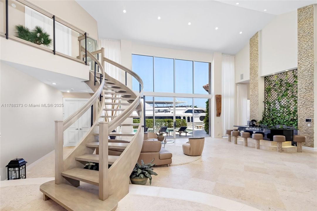 For Sale: $39,000,000 (8 beds, 9 baths, 14846 Square Feet)