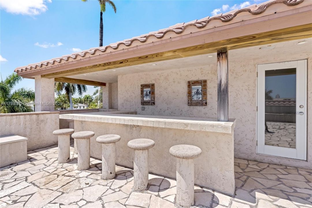 For Sale: $39,000,000 (8 beds, 9 baths, 14846 Square Feet)