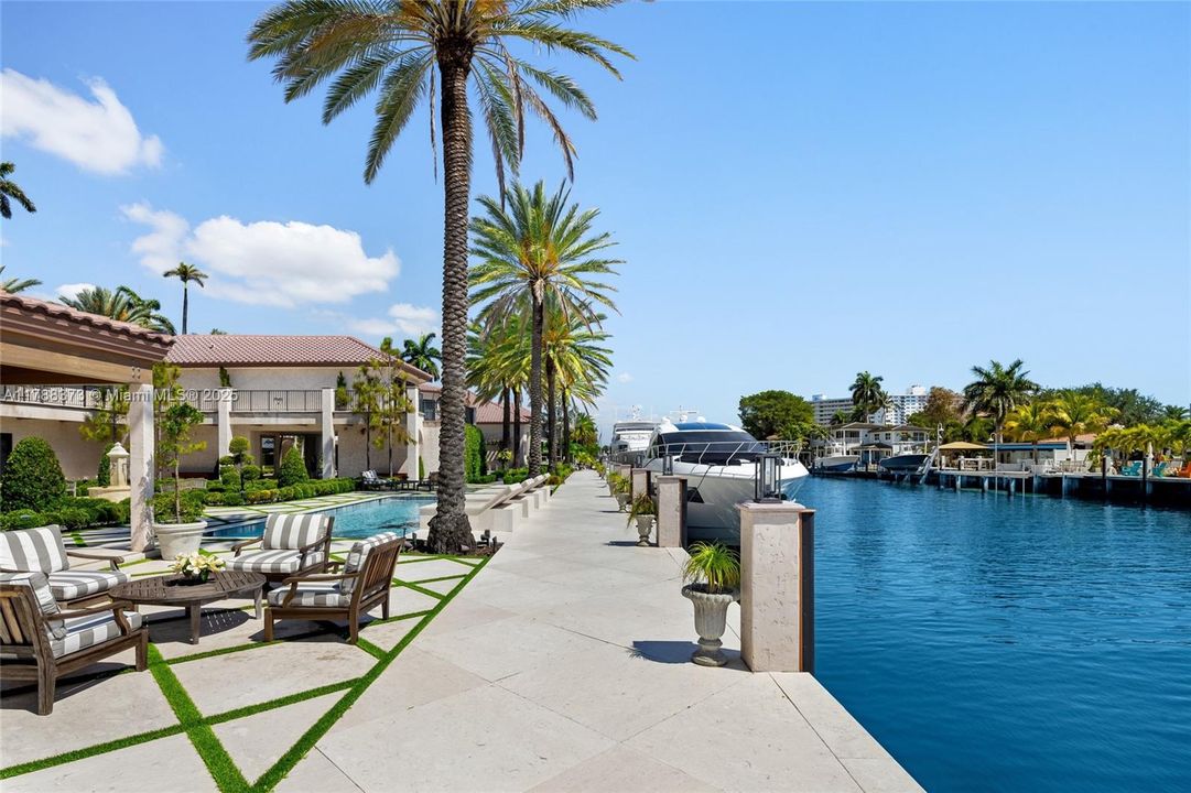 For Sale: $39,000,000 (8 beds, 9 baths, 14846 Square Feet)