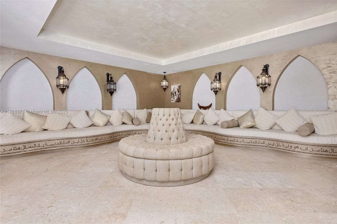 For Sale: $39,000,000 (8 beds, 9 baths, 14846 Square Feet)