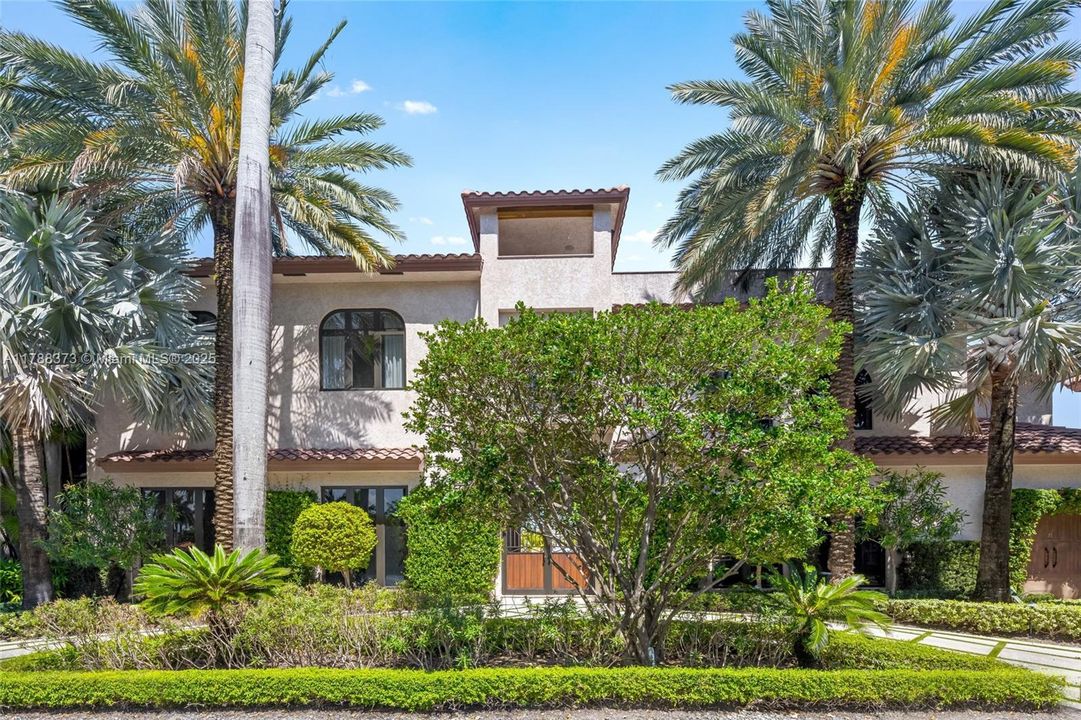 For Sale: $39,000,000 (8 beds, 9 baths, 14846 Square Feet)