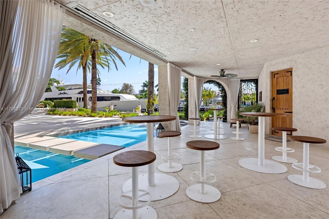 For Sale: $39,000,000 (8 beds, 9 baths, 14846 Square Feet)