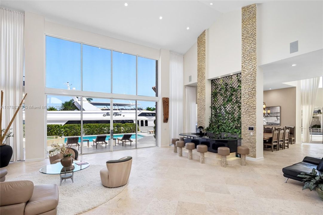 For Sale: $39,000,000 (8 beds, 9 baths, 14846 Square Feet)