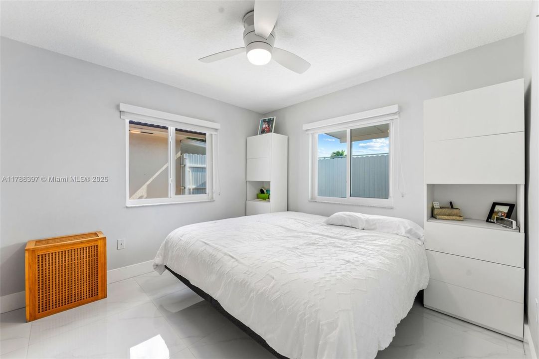 Недавно продано: $580,000 (3 спален, 2 ванн, 1430 Квадратных фут)