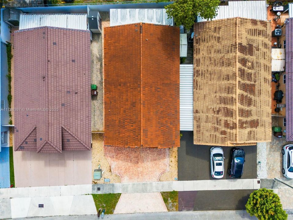 Недавно продано: $580,000 (3 спален, 2 ванн, 1430 Квадратных фут)