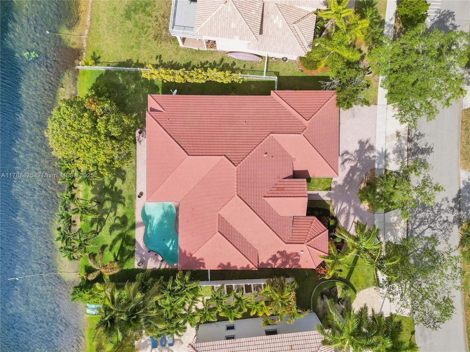 Recently Sold: $949,111 (5 beds, 3 baths, 2706 Square Feet)