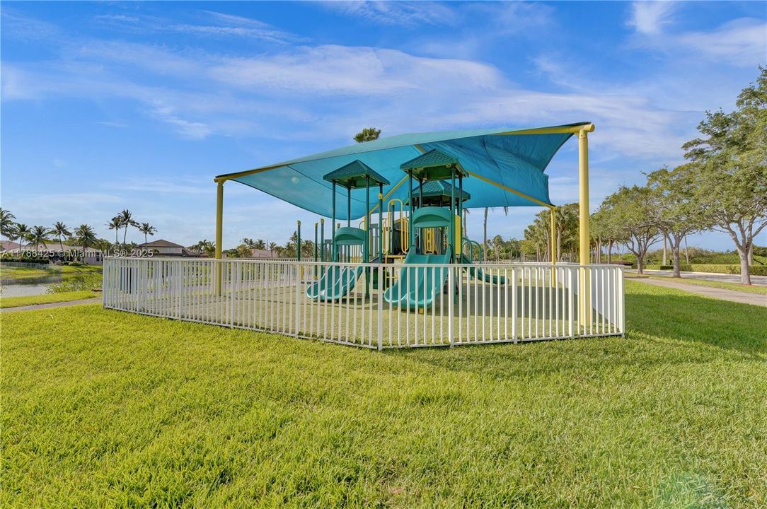 Recently Sold: $949,111 (5 beds, 3 baths, 2706 Square Feet)