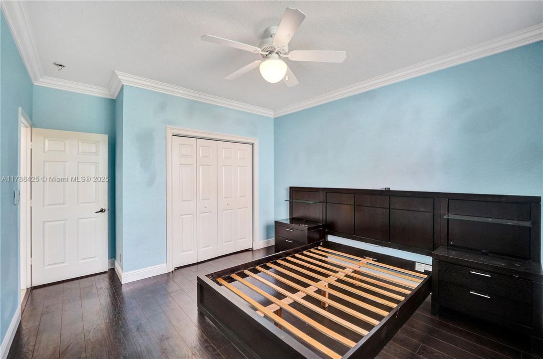 Recently Sold: $949,111 (5 beds, 3 baths, 2706 Square Feet)