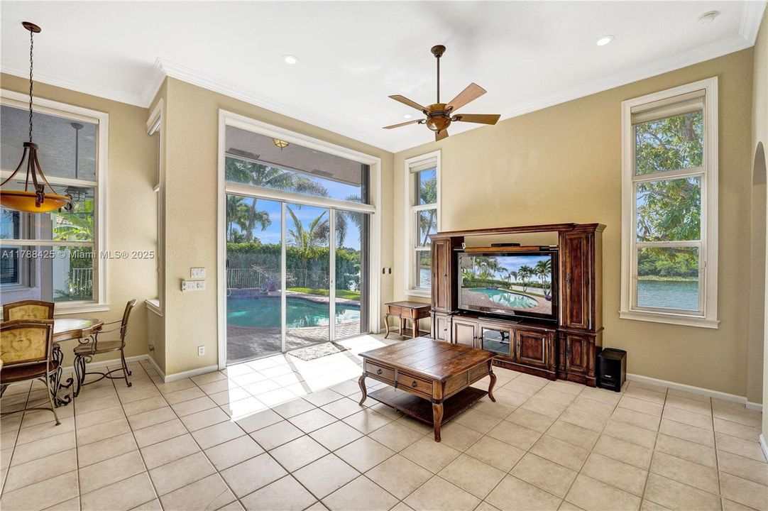 Recently Sold: $949,111 (5 beds, 3 baths, 2706 Square Feet)