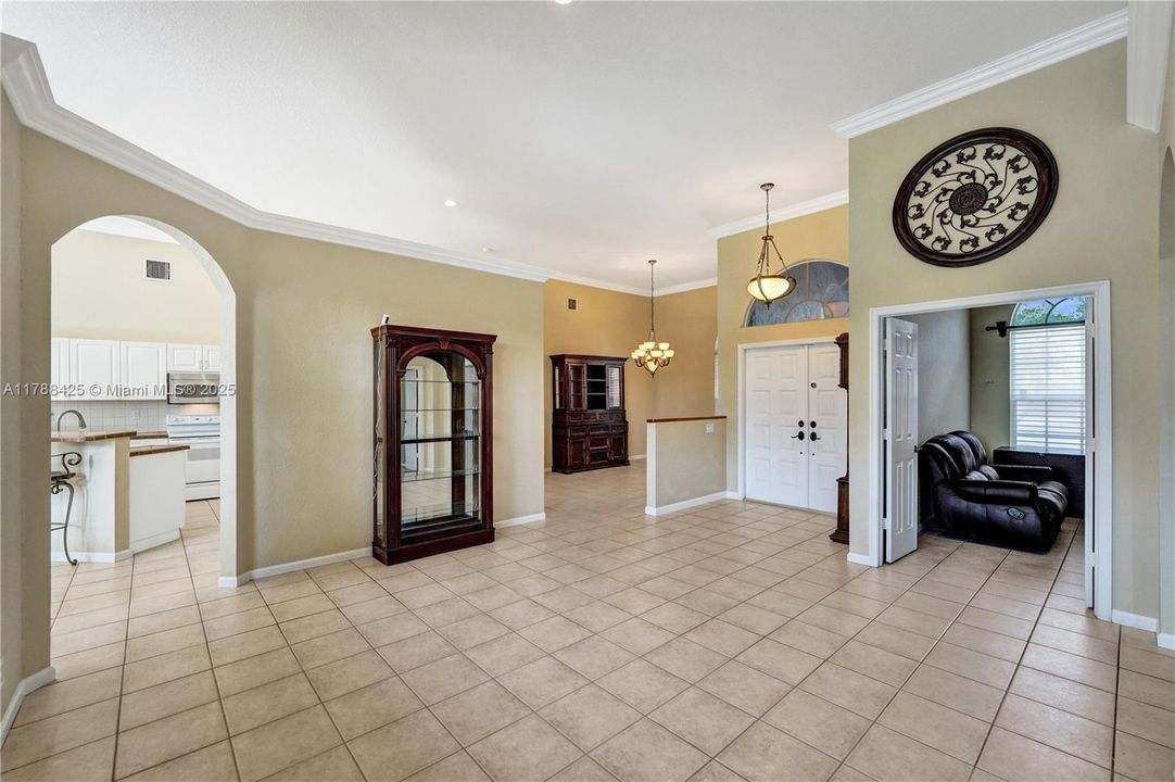 Recently Sold: $949,111 (5 beds, 3 baths, 2706 Square Feet)