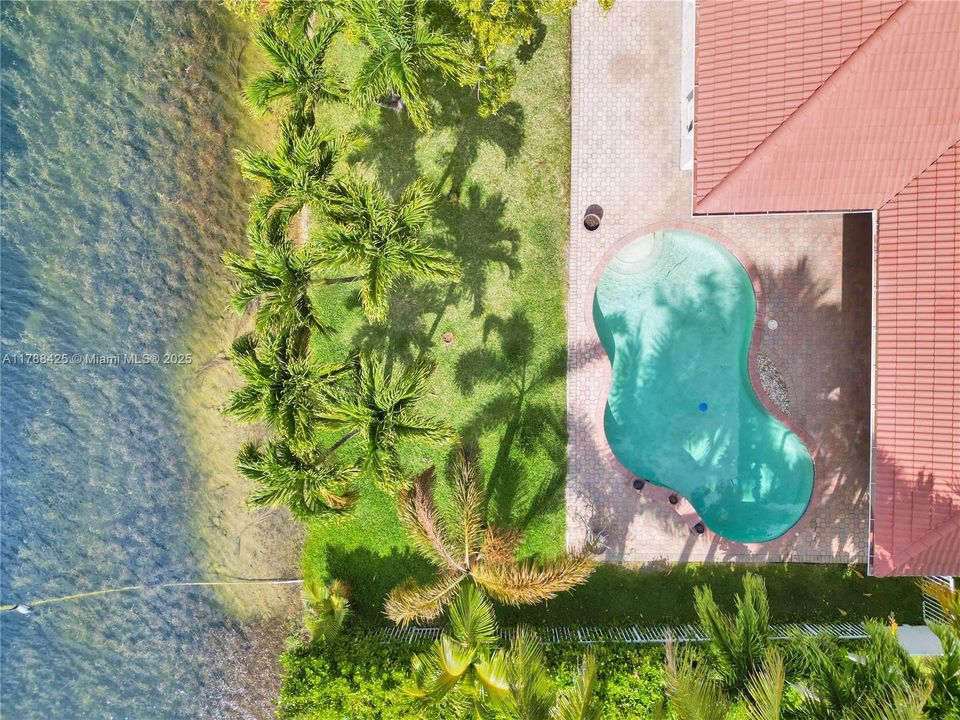 Recently Sold: $949,111 (5 beds, 3 baths, 2706 Square Feet)