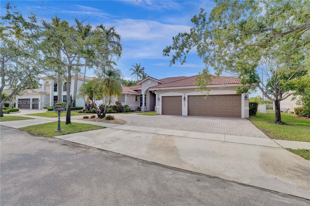 Recently Sold: $949,111 (5 beds, 3 baths, 2706 Square Feet)