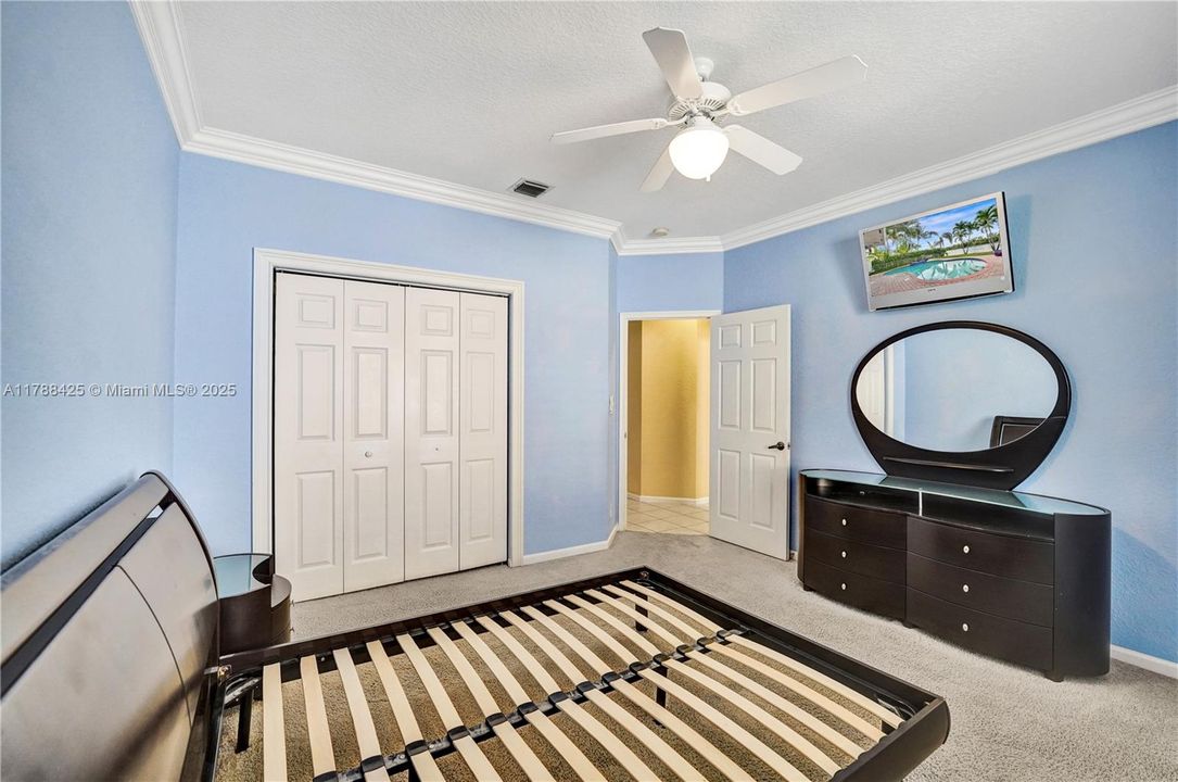 Recently Sold: $949,111 (5 beds, 3 baths, 2706 Square Feet)