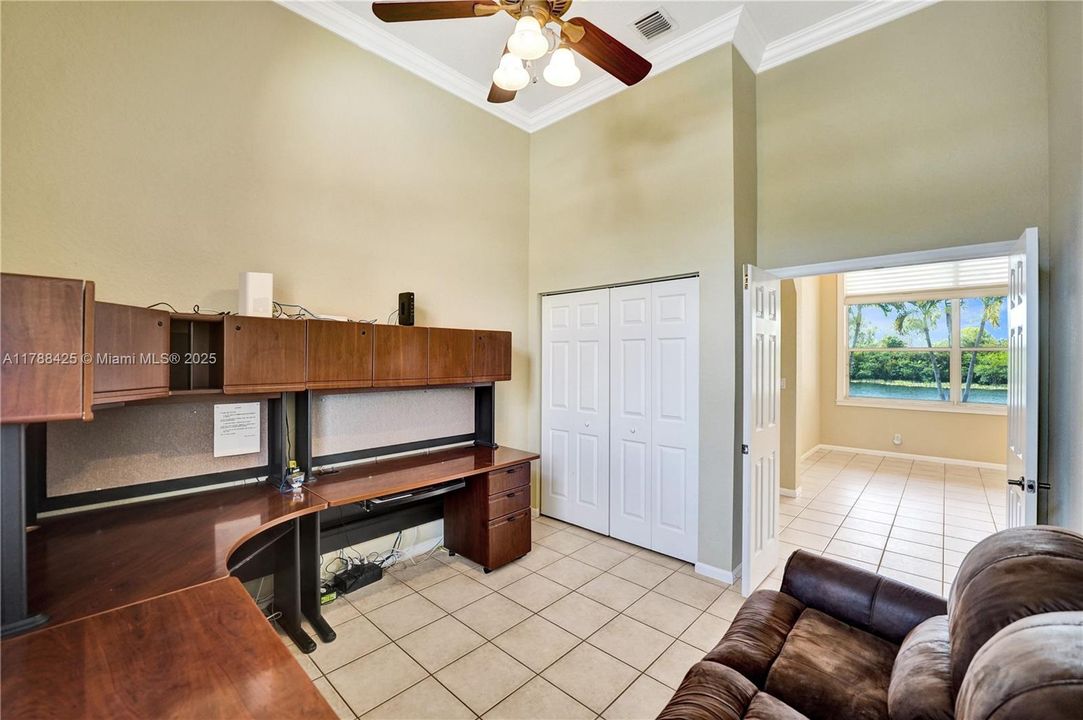 Recently Sold: $949,111 (5 beds, 3 baths, 2706 Square Feet)