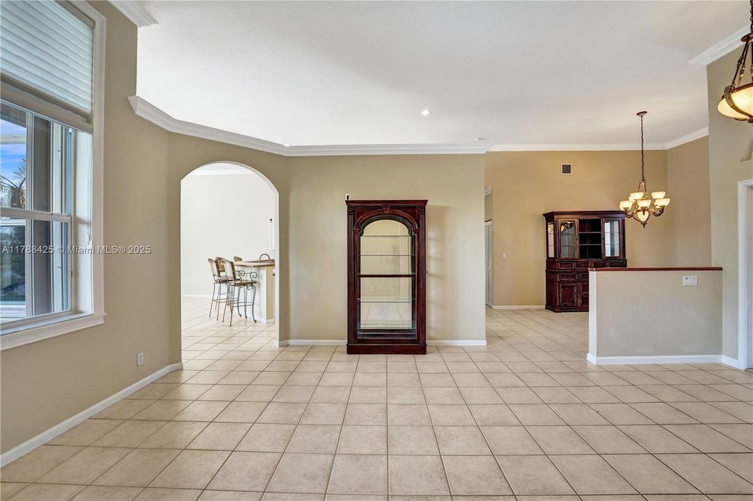 Recently Sold: $949,111 (5 beds, 3 baths, 2706 Square Feet)