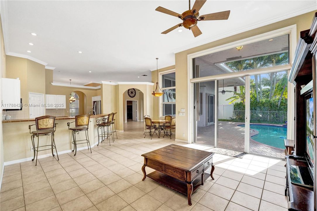 Recently Sold: $949,111 (5 beds, 3 baths, 2706 Square Feet)