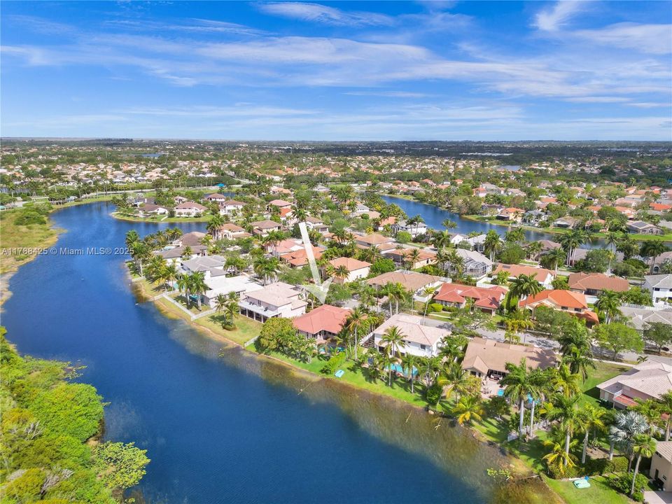 Recently Sold: $949,111 (5 beds, 3 baths, 2706 Square Feet)