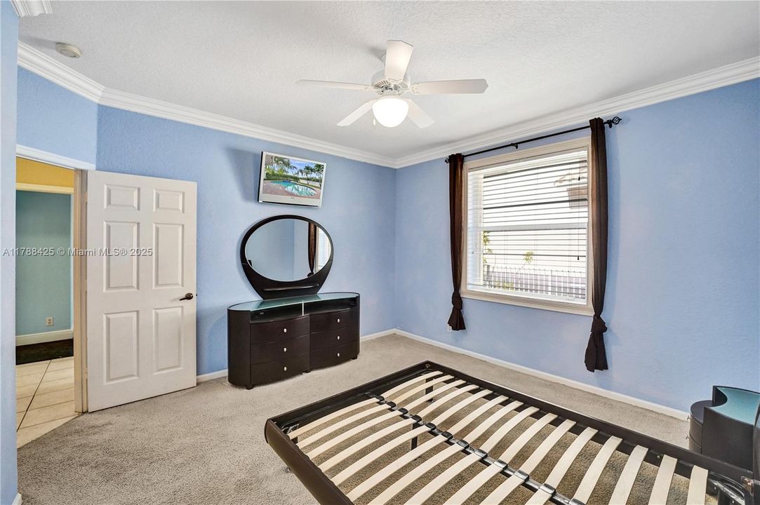 Recently Sold: $949,111 (5 beds, 3 baths, 2706 Square Feet)