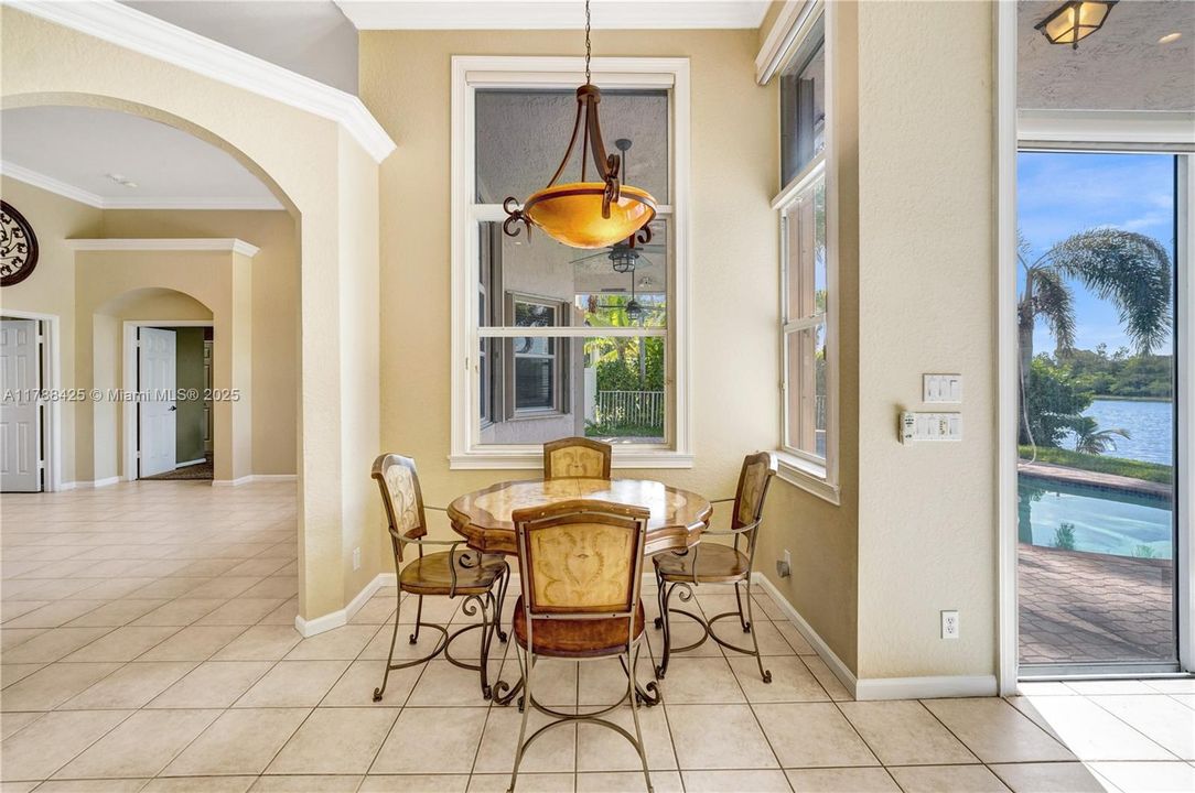 Recently Sold: $949,111 (5 beds, 3 baths, 2706 Square Feet)