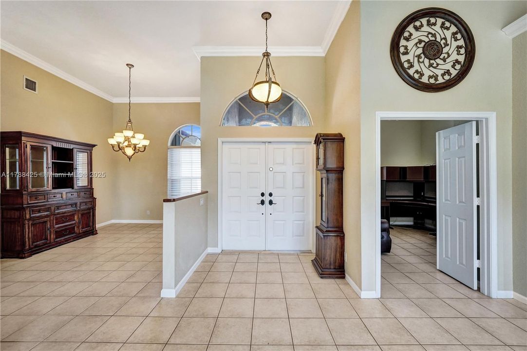 Recently Sold: $949,111 (5 beds, 3 baths, 2706 Square Feet)