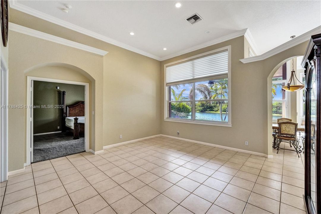 Recently Sold: $949,111 (5 beds, 3 baths, 2706 Square Feet)