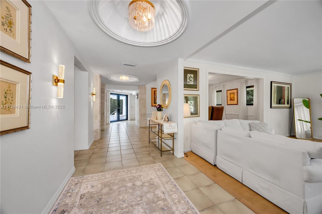 Vendido Recientemente: $2,490,000 (4 camas, 3 baños, 3214 Pies cuadrados)