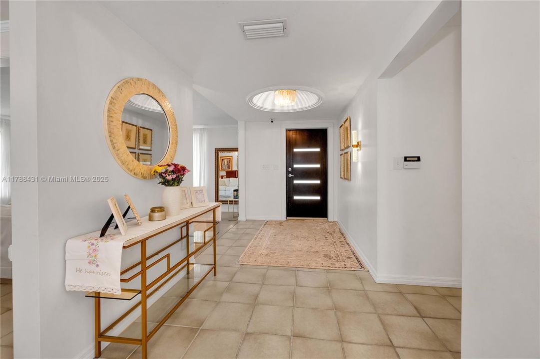 Vendido Recientemente: $2,490,000 (4 camas, 3 baños, 3214 Pies cuadrados)