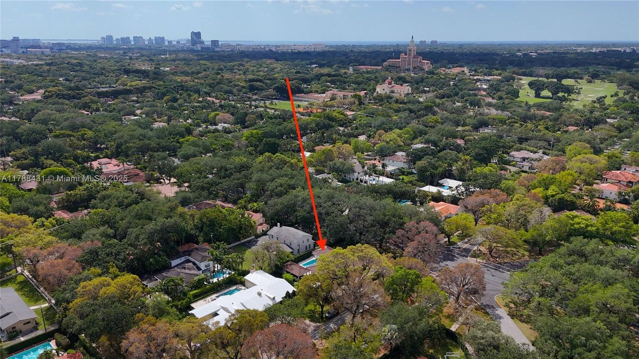 Vendido Recientemente: $2,490,000 (4 camas, 3 baños, 3214 Pies cuadrados)