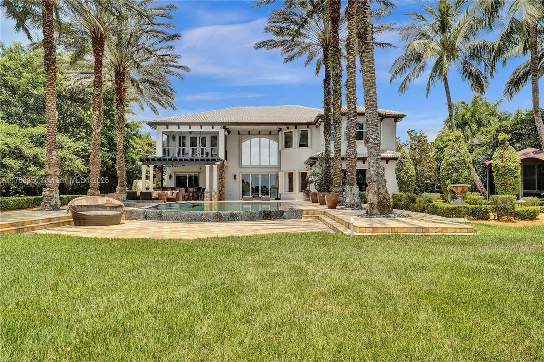 En Venta: $2,795,000 (6 camas, 5 baños, 5305 Pies cuadrados)