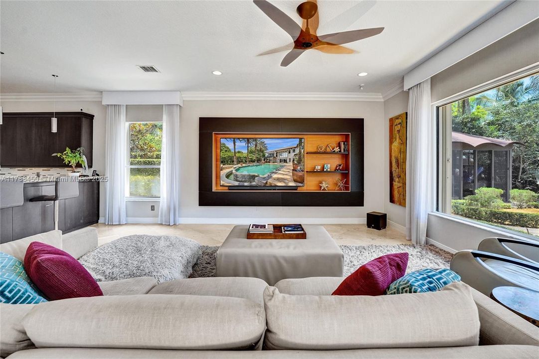 En Venta: $2,795,000 (6 camas, 5 baños, 5305 Pies cuadrados)