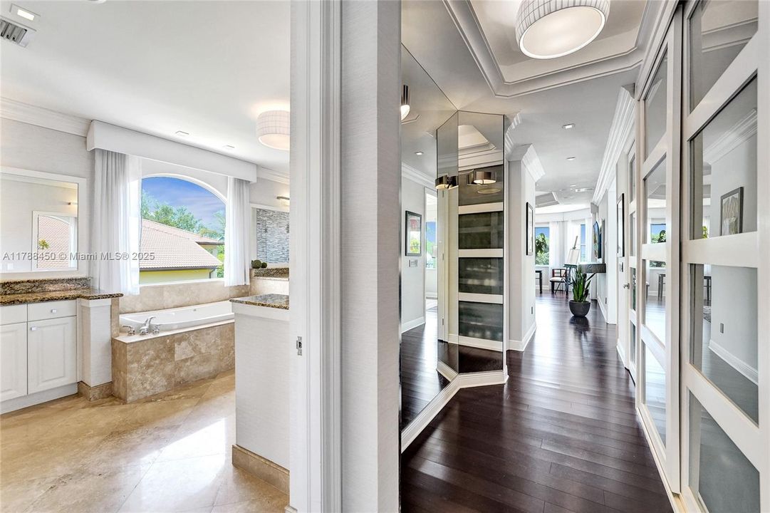 En Venta: $2,795,000 (6 camas, 5 baños, 5305 Pies cuadrados)