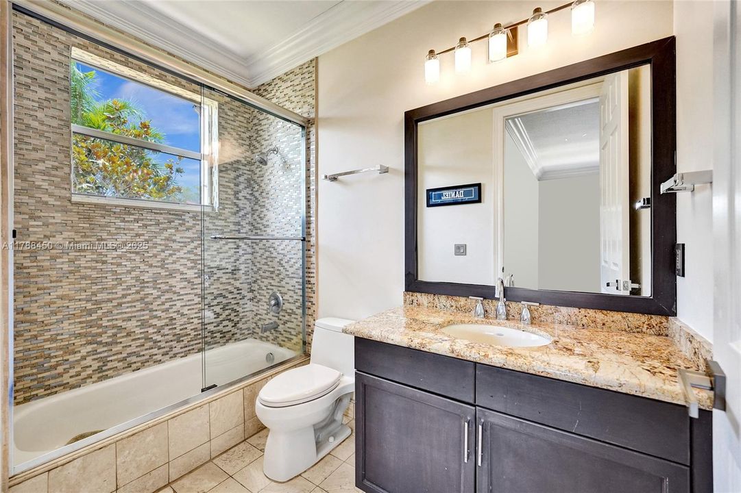 En Venta: $2,795,000 (6 camas, 5 baños, 5305 Pies cuadrados)