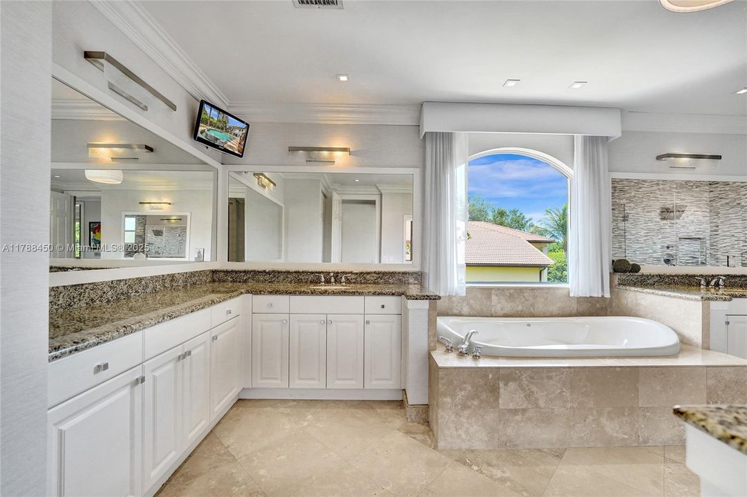 En Venta: $2,795,000 (6 camas, 5 baños, 5305 Pies cuadrados)