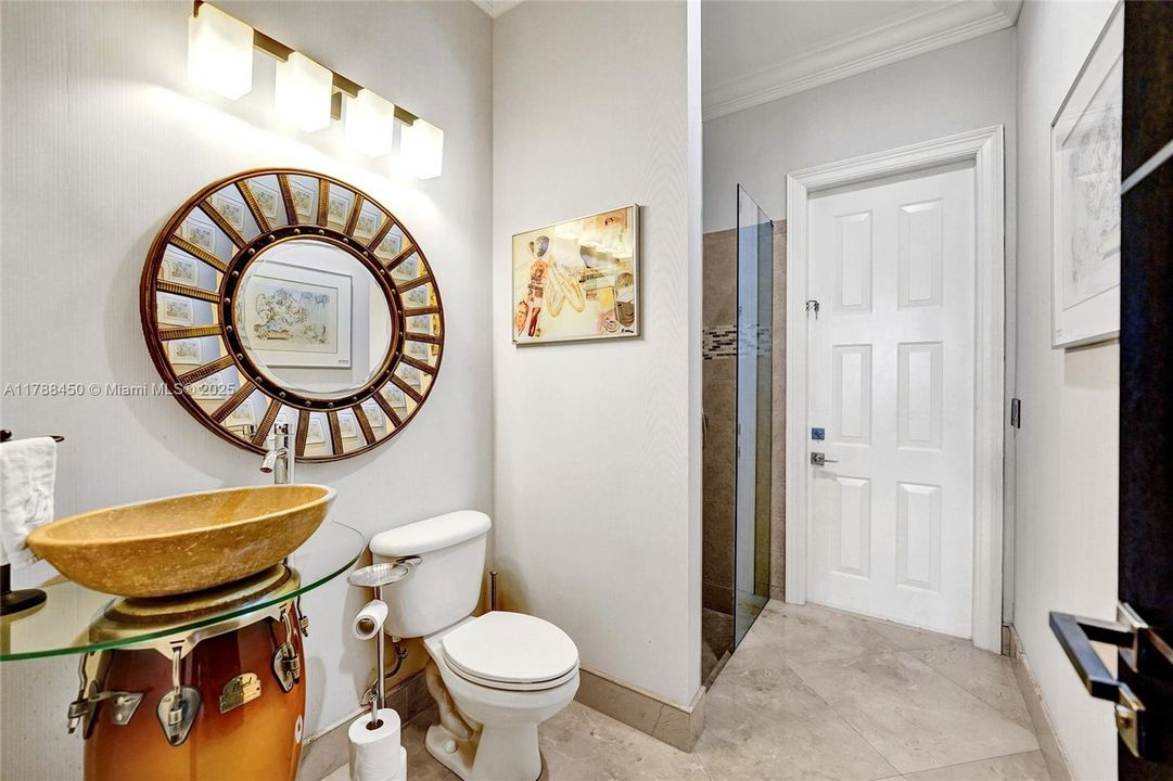 En Venta: $2,795,000 (6 camas, 5 baños, 5305 Pies cuadrados)