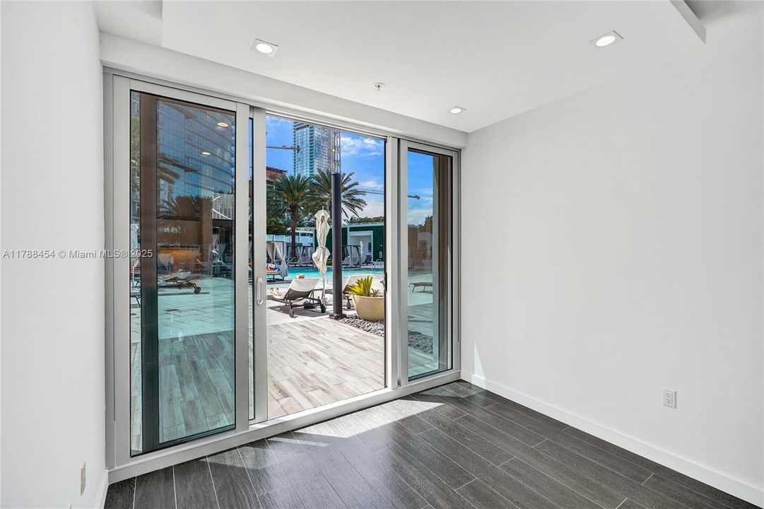 Recently Sold: $250,000 (0 beds, 1 baths, 0 Square Feet)