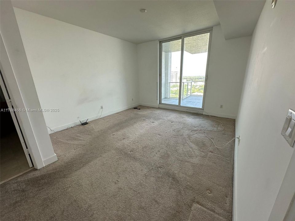 Recently Rented: $2,700 (2 beds, 2 baths, 1151 Square Feet)
