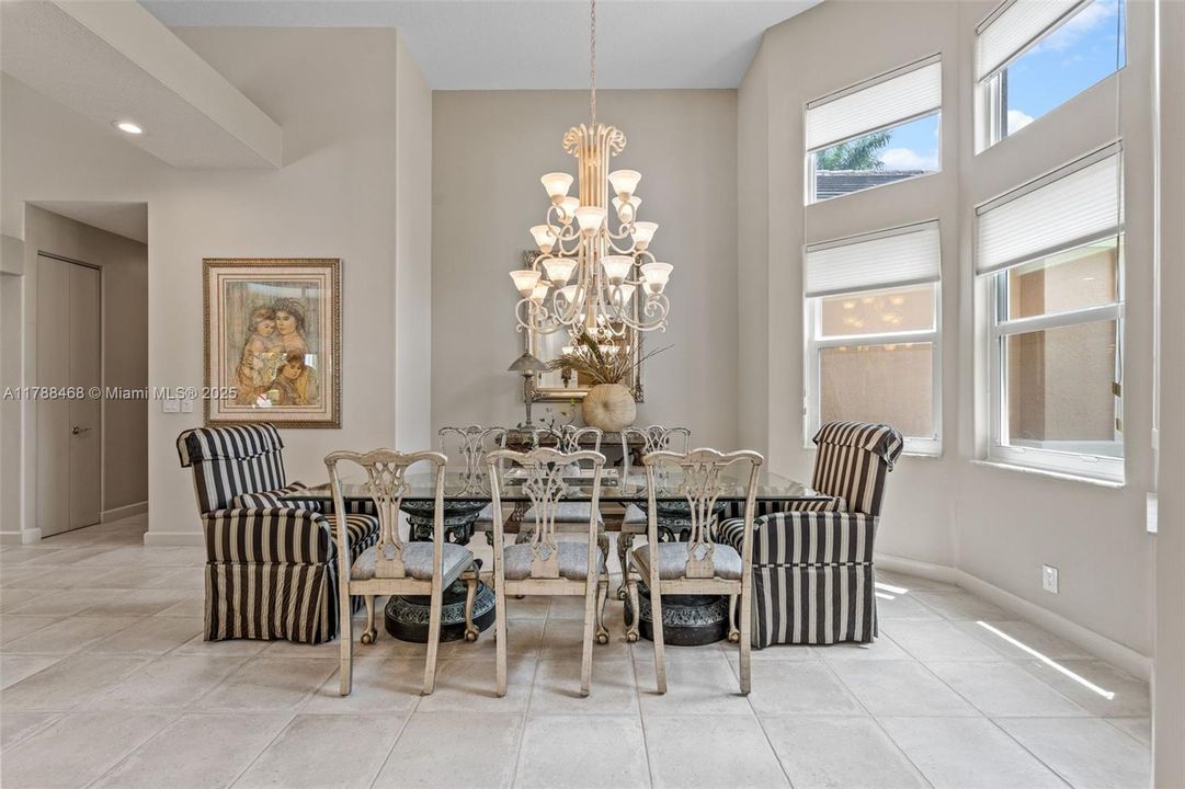 最近售出: $1,499,000 (4 贝兹, 3 浴室, 3850 平方英尺)