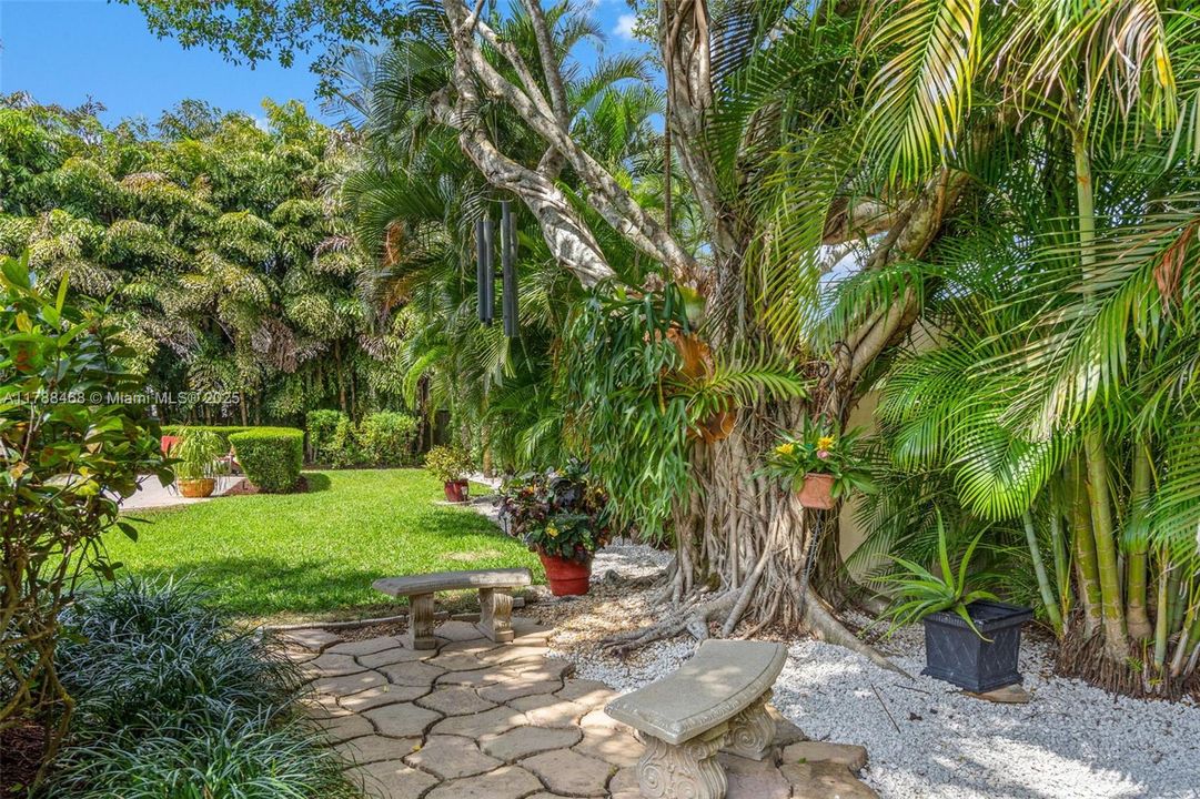 最近售出: $1,499,000 (4 贝兹, 3 浴室, 3850 平方英尺)