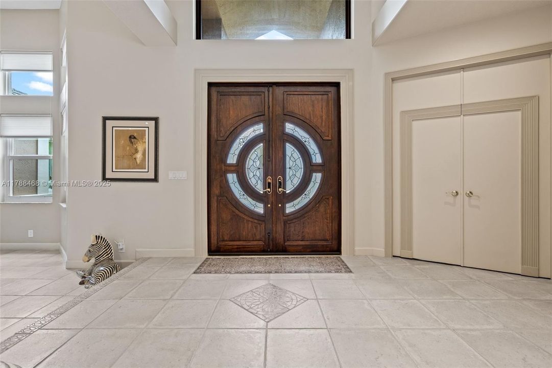 最近售出: $1,499,000 (4 贝兹, 3 浴室, 3850 平方英尺)