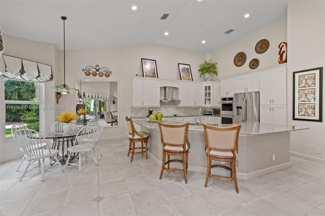 最近售出: $1,499,000 (4 贝兹, 3 浴室, 3850 平方英尺)