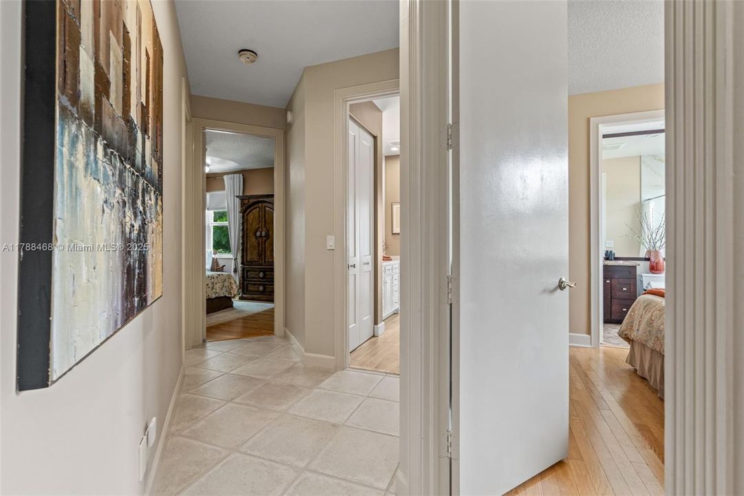 最近售出: $1,499,000 (4 贝兹, 3 浴室, 3850 平方英尺)