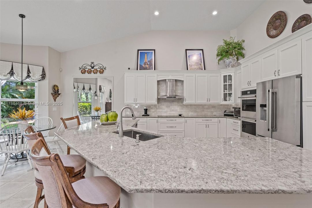 最近售出: $1,499,000 (4 贝兹, 3 浴室, 3850 平方英尺)