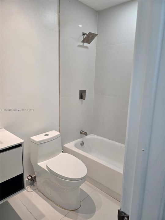 Recientemente alquilado: $4,250 (4 camas, 2 baños, 1459 Pies cuadrados)